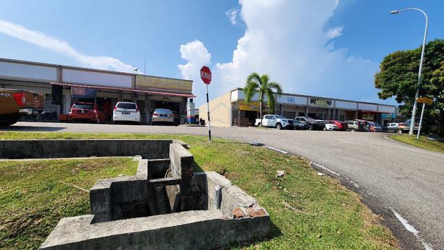 Pasir Putih Jalan Selasih Single Storey Corner Shop Lot Pasir Gudang 1