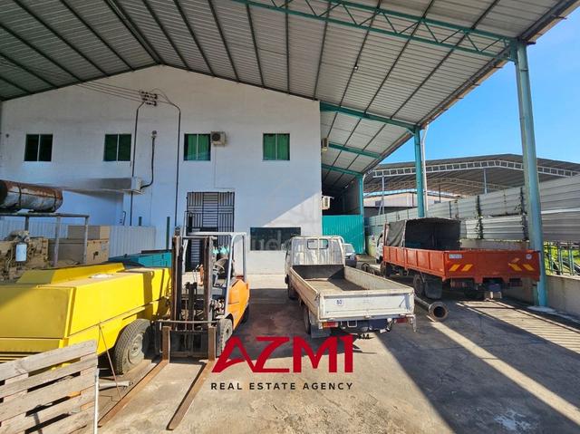 Fully Covered Awning Industrial Warehouse For Sale 1