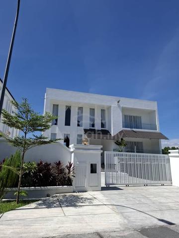 Fully Furnished Bungalow Nilai Spring Villa High End Big Land 1