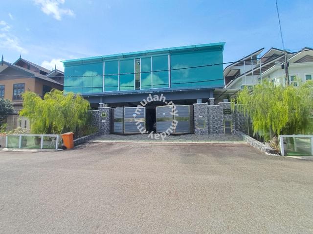 Banglo 3 Tingkat Cantik ada Swimpool Tok Jembal Golf , Kuala Nerus 1