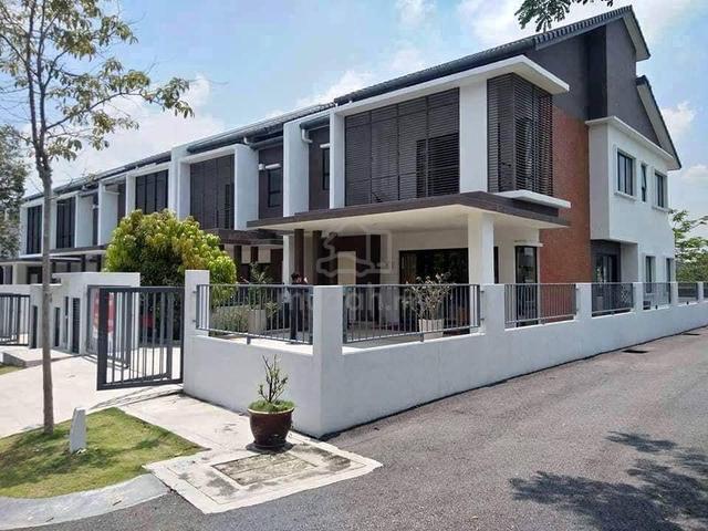0% Downpayment【Strategic Freehold END Lot 26x70】2 Sty Dengkil 1