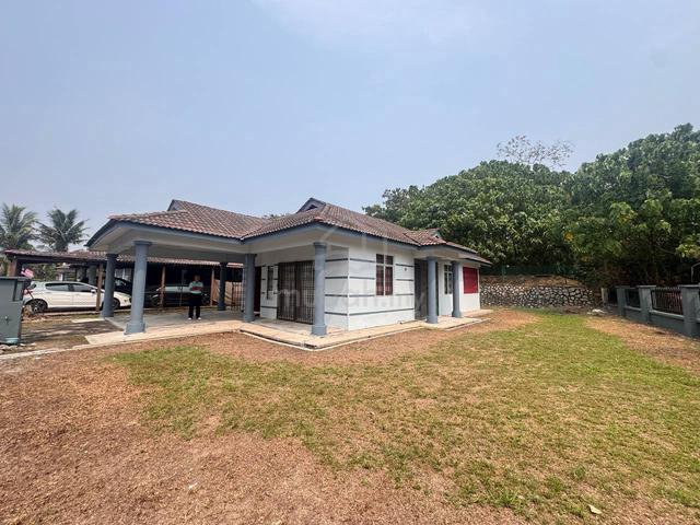 CORNER BUNGALOW! 1 Storey Bungalow, Taman Tasik Semenyih 1