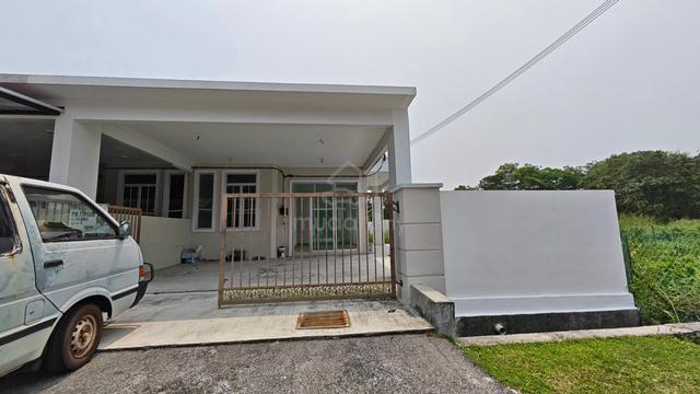 Parit Raja New Single Storey Terrace House End Lot Offer 10%++ 1