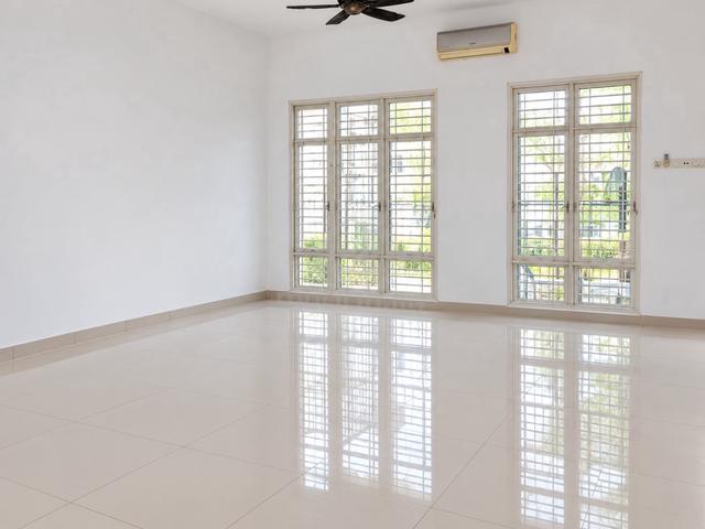 2 storey Superlink Terrace, Paloma, Jalan Sumazau, Klang 1