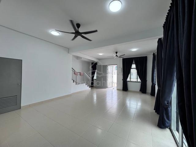 House For Rent / Taman Pulai Mutiara / 2 Storey Terrace / Brand New 1