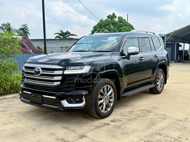 Full Blk, Rear TV, 2023 Toyota LANDCRUISER 3.5 ZX - 3