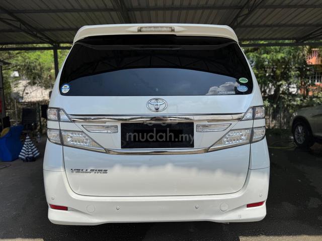 JUST SERVICED GOLDEN EY 2012 Toyota VELLFIRE 2.4 X - 3