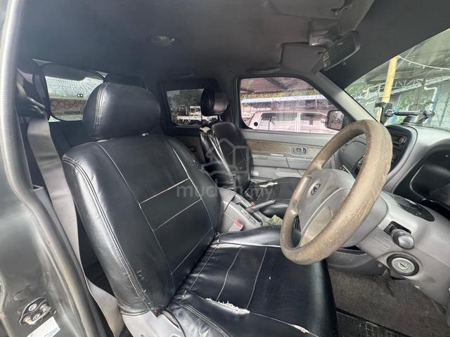 2010 Nissan FRONTIER 2.5 GRANROAD (M) - 2