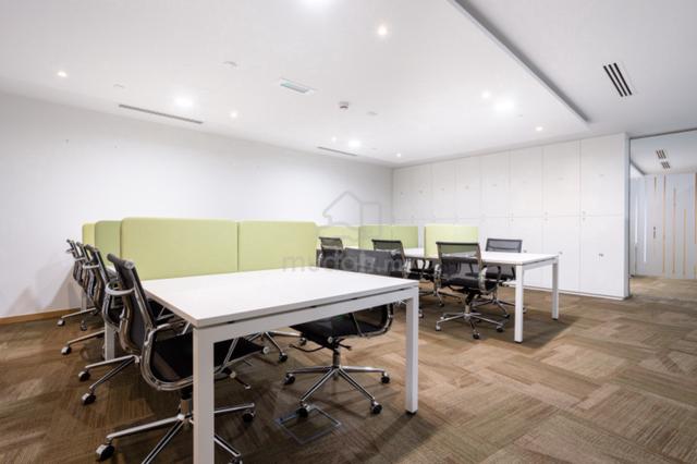 Work more productively in a shared office space in Menara Karisma 1