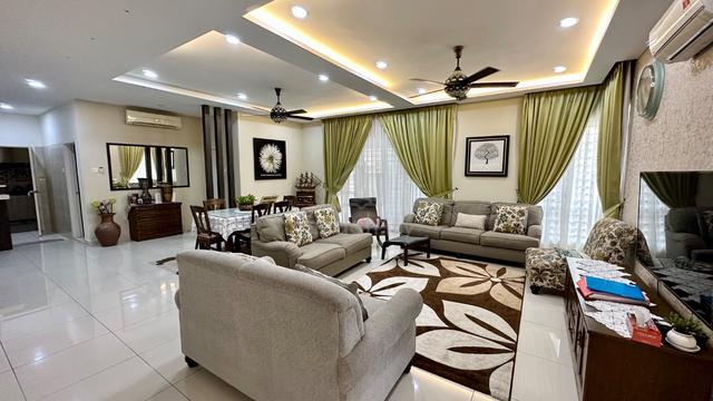 FREEHOLD Double Storey Semi-D nearby Lotus Kajang FOR SALE. 1