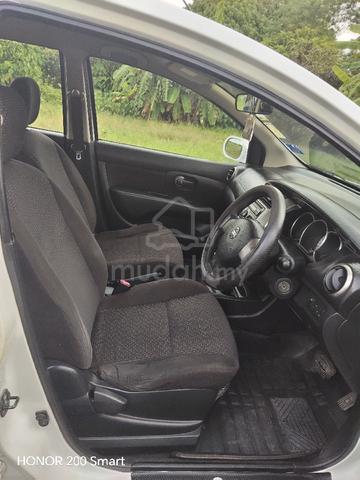 2012 Nissan GRAND LIVINA 1.6 IMPUL MC FACELIFT (A) - 5
