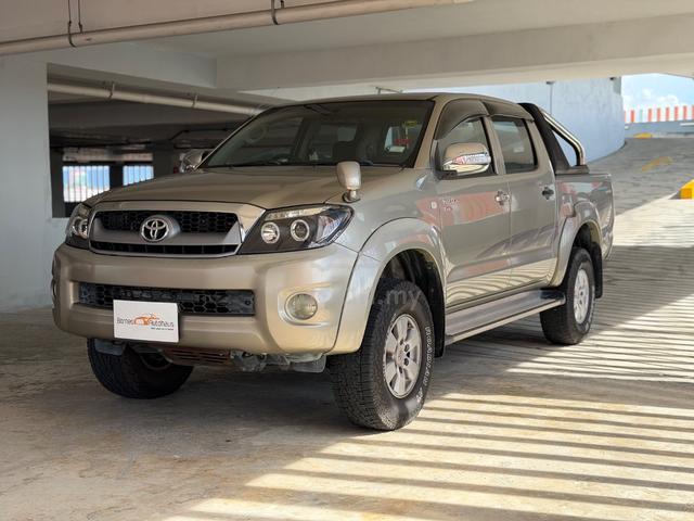 2009 Toyota HILUX 2.5 G FACELIFT (A) - 1