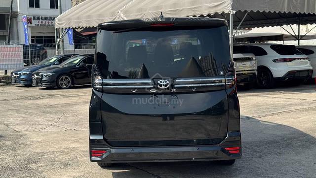 Toyota VOXY 2.0 SG (7 SEATER, 2 PWRDOOR) - 4