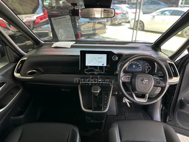 2022 Toyota NOAH 2.0 SZ (A) - 3
