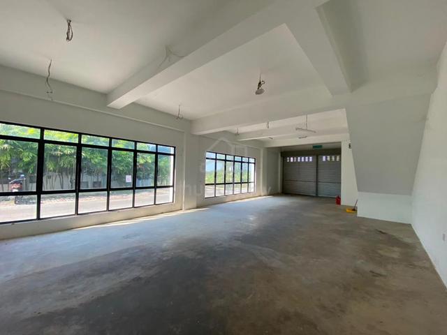 Ground Floor, End Lot. Cyber 10 @ Masreca 19 Commercial Shop 1