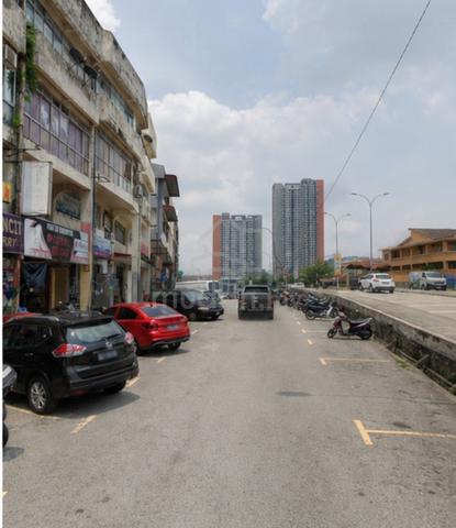 Facing Main Road Four Storey Shop Office Taman Alam Jaya Batu 9 Cheras 1