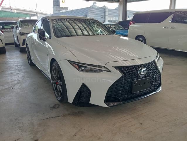 4.5B 40K KM UNREG 2022 Lexus IS300 2.0 F-SPORT - 1