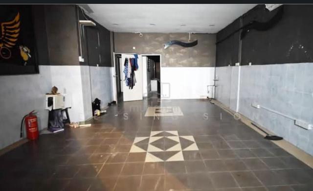 Vista shop ground floor below market  nearby MRT station 1
