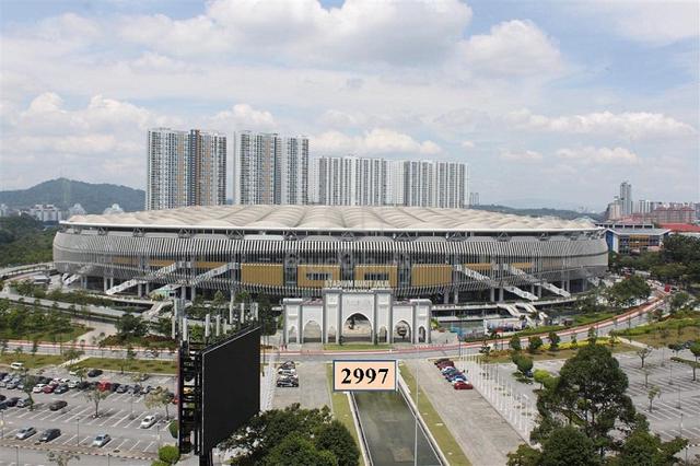 Arena Green 1