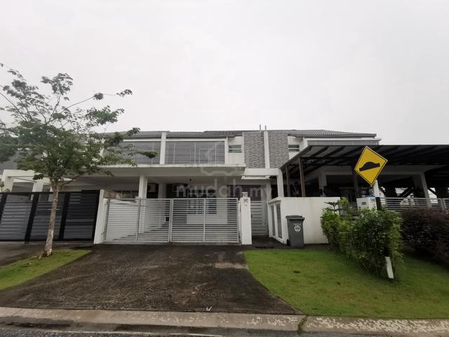 Double Storey Superlink Laman Cempaka Suria Kota Seriemas Nilai 1