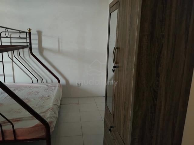 Master Bedroom Rental 1