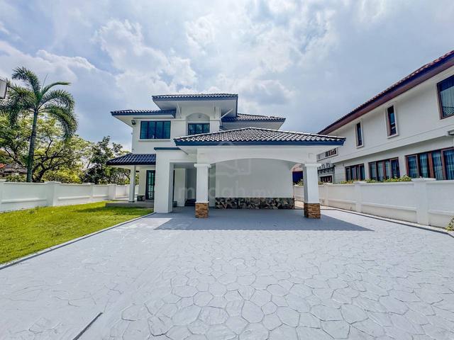 REFURBISHED CORNER LOT Double Storey Bungalow, Ara Damansara 1