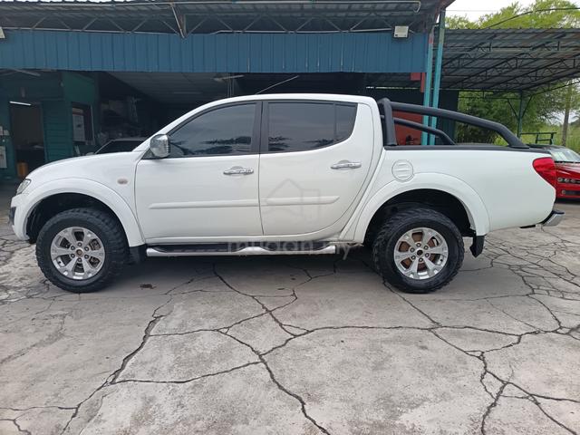 2012 Mitsubishi TRITON 2.5 VGT (A) - 4
