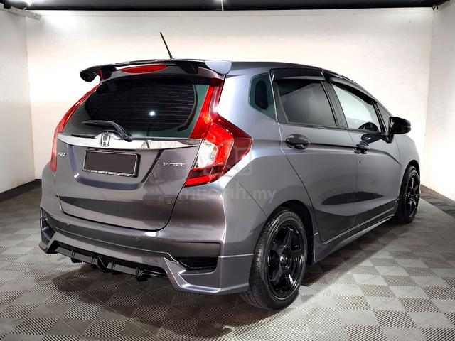 2019 Honda Jazz 1.5 V F/Service 1Owner Like New - 2