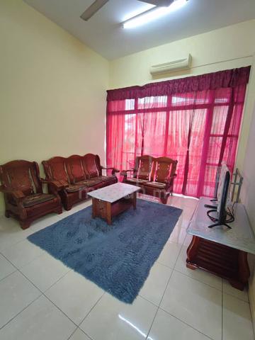 University Green Apartment - MASTER BEDROOM  1
