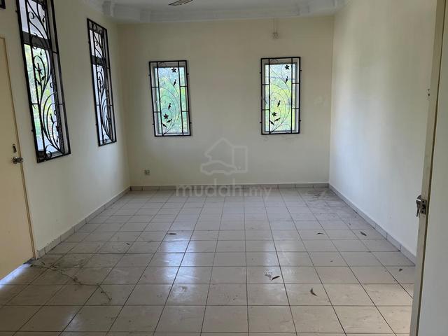 Peaceful Area Corner House 2- STOREY Terrace House (Sikamat) 3