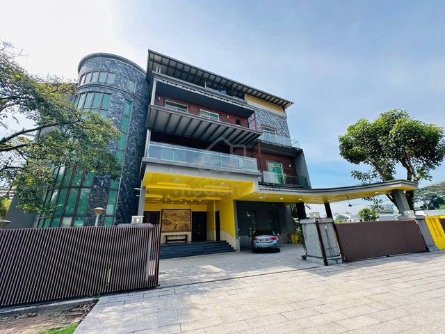 Luxury Bungalow The Mines Resort Golf Club Kuala Lumpur 1