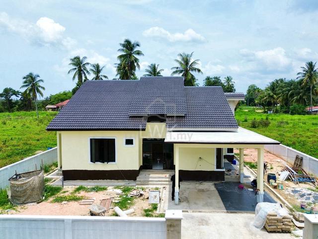 Banglo Beris Lalang 1