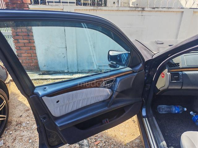 1998 Mercedes Benz E240 2.4 (A) - 3