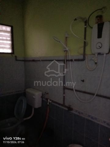 Bilik sewa ada perabot,parking,internet!!! 1