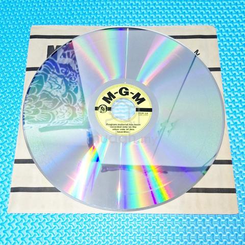 James Bond: The Living Daylights 2-Disc LaserDisc - photo 5 of 6