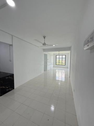 Pangsapuri Cendera Partial Furnish near Tuas Partial Furnished 1
