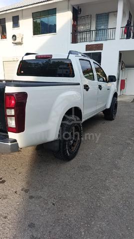 2018 Isuzu D-MAX 3.0 STANDARD 4X4 FACELIFT (A) - 5