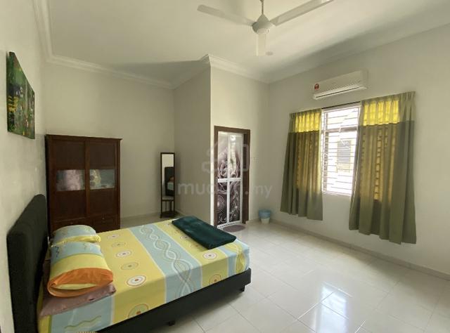 Fully Furnished Bungalow House available mid August 26 1