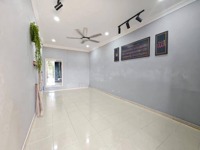 Rumah Luas|Hot Location| Beserah |Freehold|Below RM300k 1