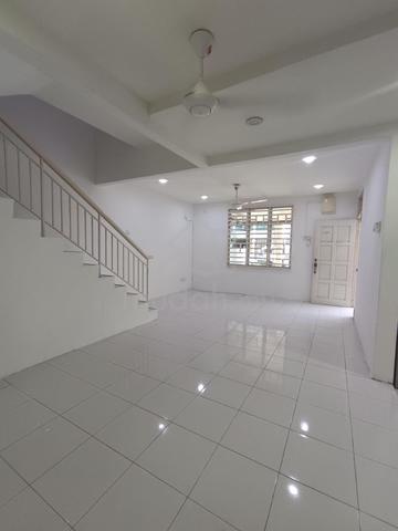 BANDAR PERDA ‼️ KONDISI RUMAH 10/10 Freehold Below Market 1