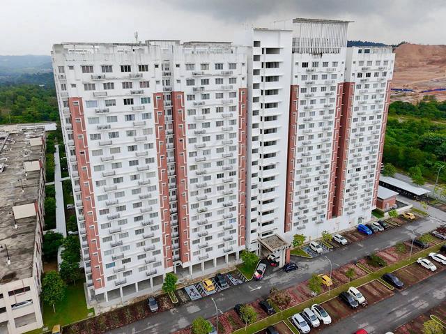 De Bayu Apartment 1