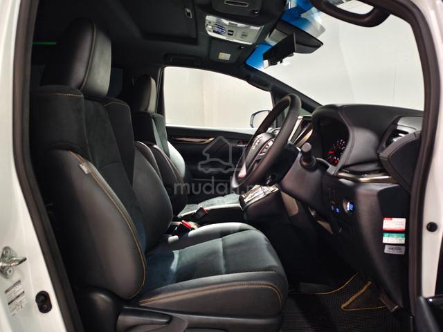 2022 Toyota Alphard 2.5 GOLDEN EYE 5-YRS WARRANTY - 4
