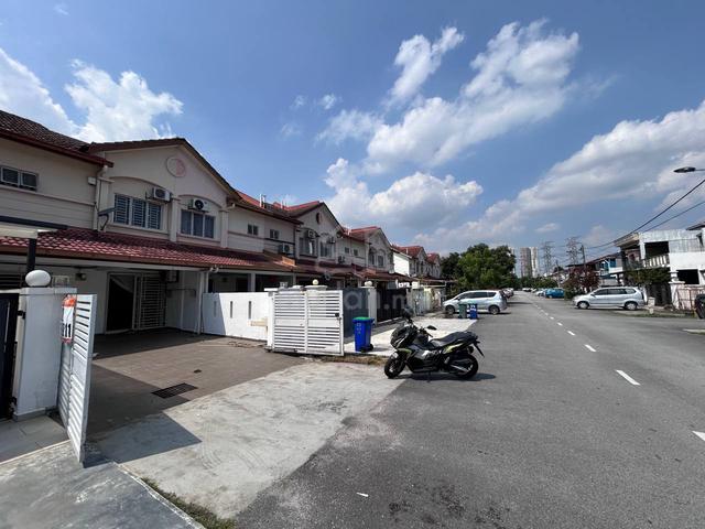 FREEHOLD ⭐ NON BUMI LOT ⭐ GUARDED Double Storey Taman Puchong Tekali 1