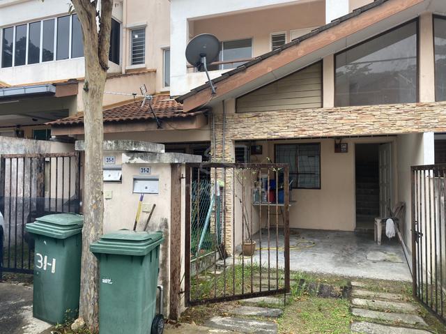 Amansiara (Behind GuardHouse & Main Road) 1