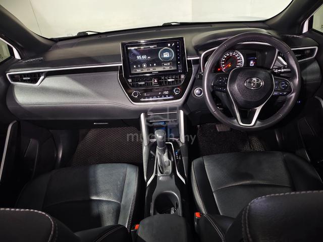 2022 Toyota Corolla Cross 1.8 V F/Service Like New - 3