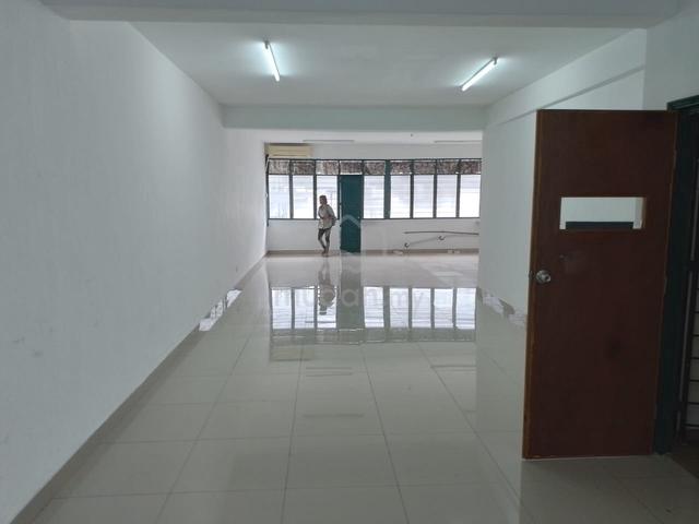 Reno office for rent Bandar Sri Damansara , kepong near mrt station 1