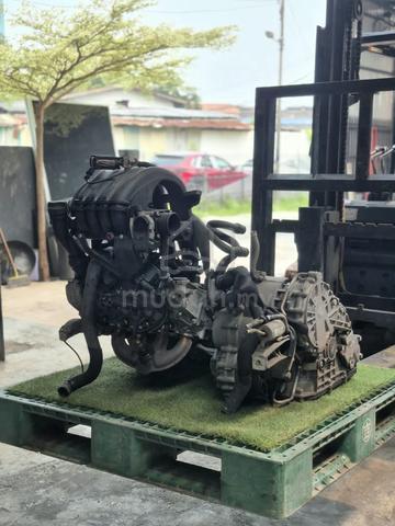 Mercedes Benz B Class Engine - photo 4 of 6