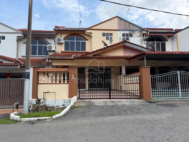 Taman Sri Kluang @ 2 Stry Teres Hse for Rent (With Auto Gate & Aircon) 1