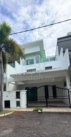 3 Storey Terrace House at Taman Limbongan Indah, Melaka For Sale 1