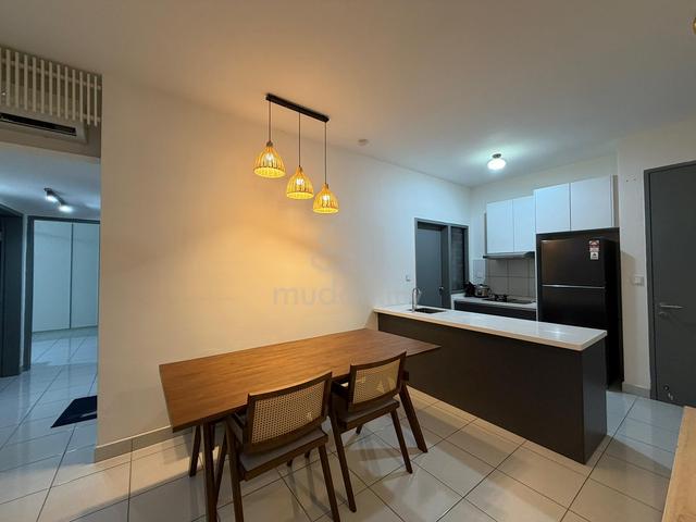 E island Lake Haven Residence 1